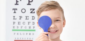 Simptome care indică probleme de vedere la copii