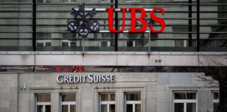 UBS va reduce 3.000 de locuri de munca in Elvetia, deoarece va absorbi Credit Suisse