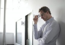 9 moduri de a controla anxietatea la locul de munca