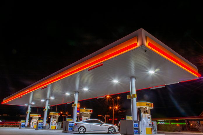 pretul-carburantilor-in-2026-de-ce-afiseaza-benzinariile-preturi-aproape-identice-si-cum-gasesti-cel-mai-mic-pret.jpg